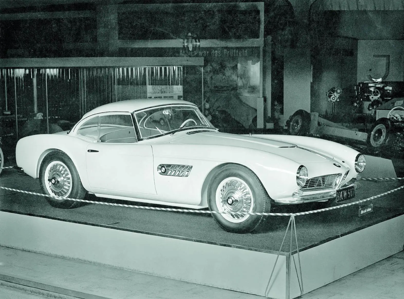 Ręczna produkcja BMW 507